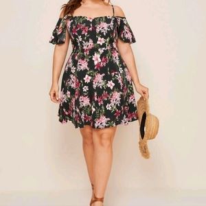 NWOT ✨️ SHEIN black floral print cold shoulder flare dress